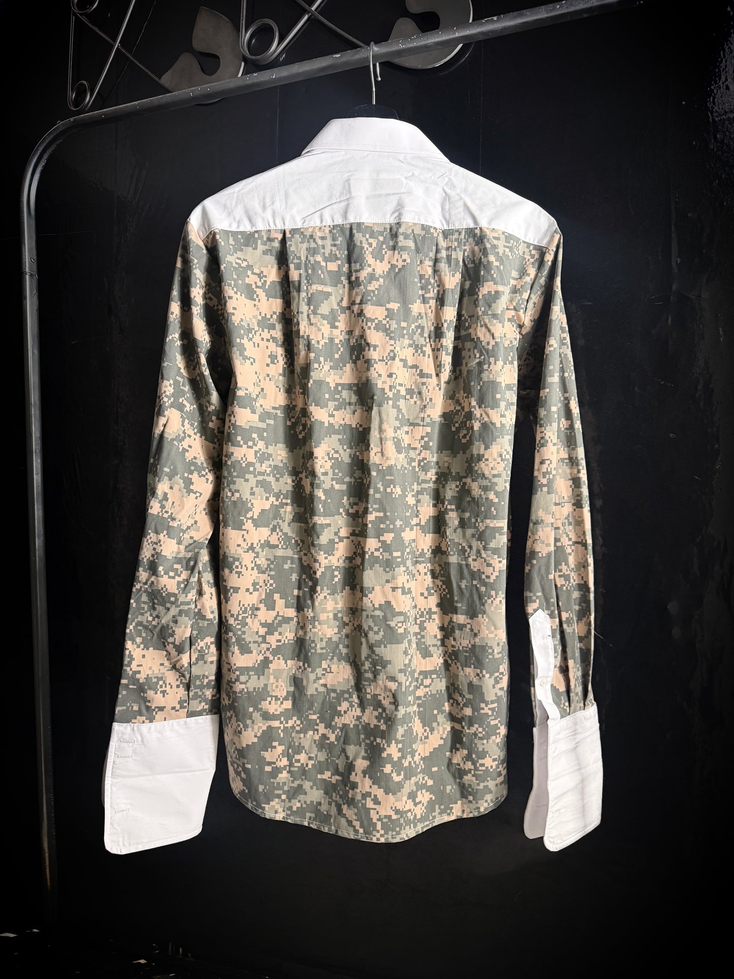 I have businesses button down