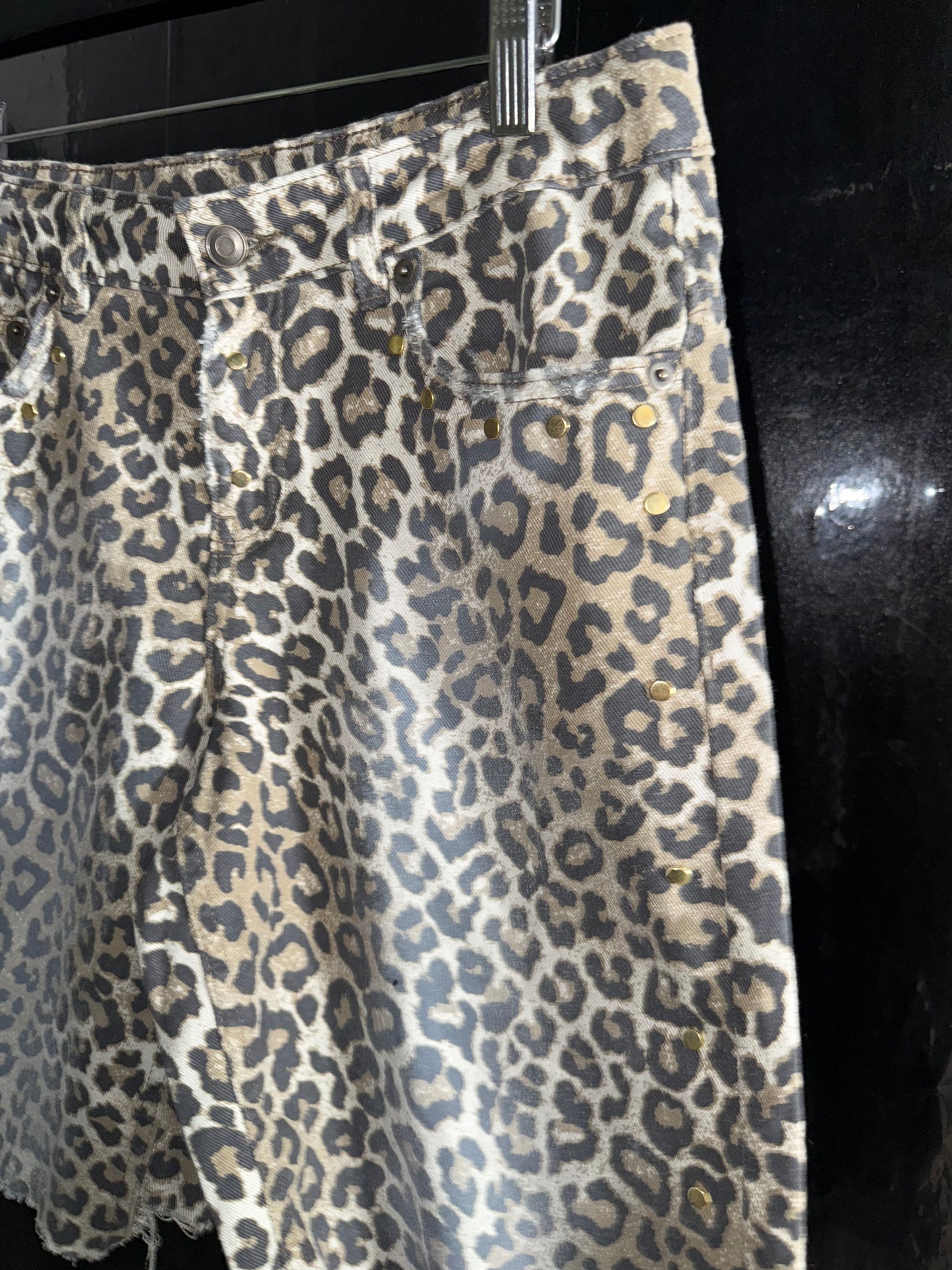 Leopard Jorts